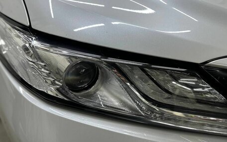 Toyota Camry, 2018 год, 2 850 000 рублей, 10 фотография