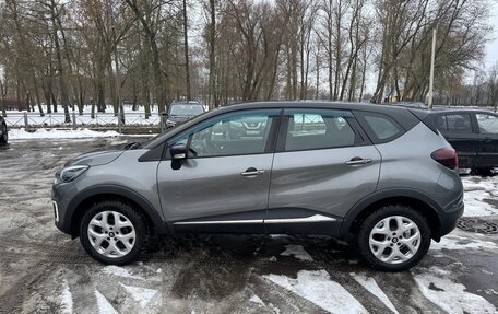 Renault Kaptur I рестайлинг, 2016 год, 930 000 рублей, 2 фотография