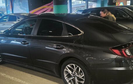 Hyundai Sonata VIII, 2021 год, 2 300 000 рублей, 5 фотография