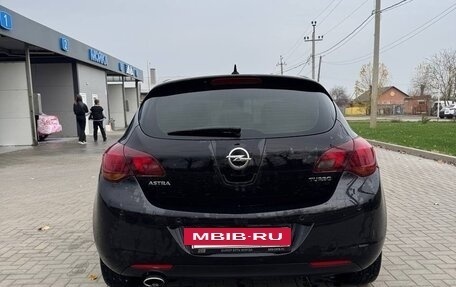 Opel Astra J, 2011 год, 650 000 рублей, 2 фотография