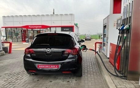 Opel Astra J, 2011 год, 650 000 рублей, 10 фотография