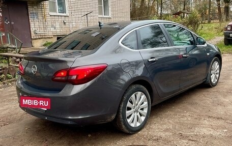 Opel Astra J, 2013 год, 1 100 000 рублей, 2 фотография