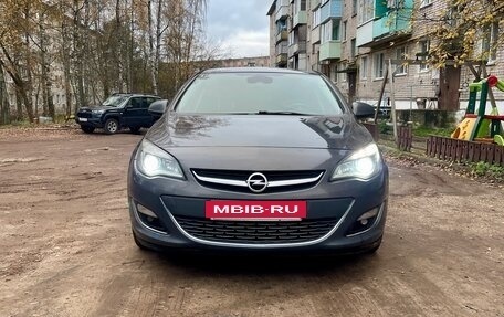 Opel Astra J, 2013 год, 1 100 000 рублей, 7 фотография