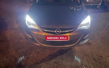 Opel Astra J, 2013 год, 1 100 000 рублей, 8 фотография