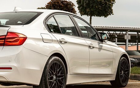 BMW 3 серия, 2018 год, 1 845 000 рублей, 13 фотография