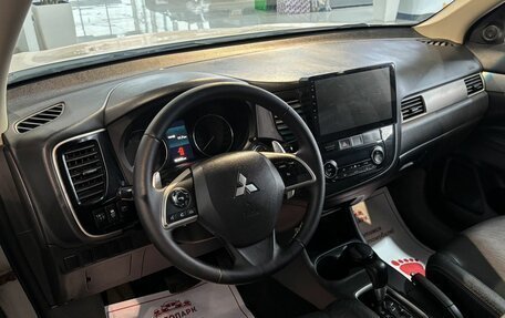 Mitsubishi Outlander III рестайлинг 3, 2012 год, 1 189 000 рублей, 9 фотография