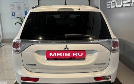 Mitsubishi Outlander III рестайлинг 3, 2012 год, 1 189 000 рублей, 7 фотография