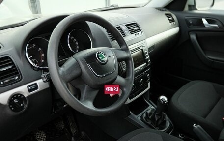 Skoda Yeti I рестайлинг, 2010 год, 749 000 рублей, 9 фотография