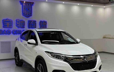 Honda Vezel, 2021 год, 1 650 000 рублей, 3 фотография
