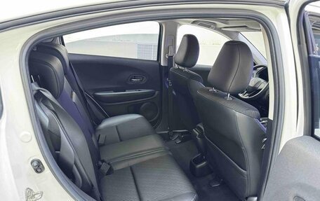 Honda Vezel, 2021 год, 1 650 000 рублей, 14 фотография