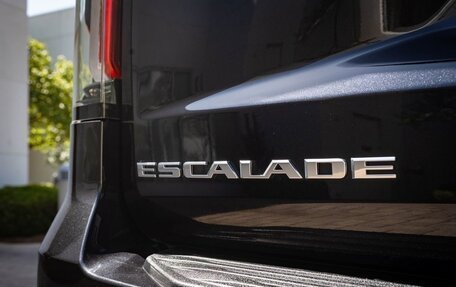 Cadillac Escalade V, 2024 год, 15 890 600 рублей, 9 фотография