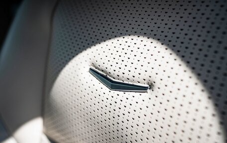 Cadillac Escalade V, 2024 год, 15 890 600 рублей, 18 фотография