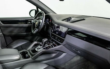 Porsche Cayenne III, 2020 год, 6 900 000 рублей, 9 фотография