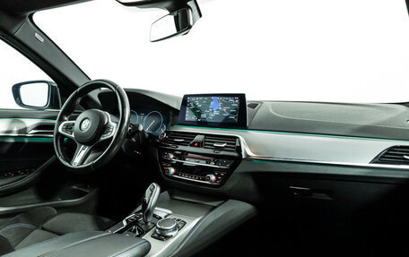 BMW 5 серия, 2018 год, 3 199 700 рублей, 9 фотография