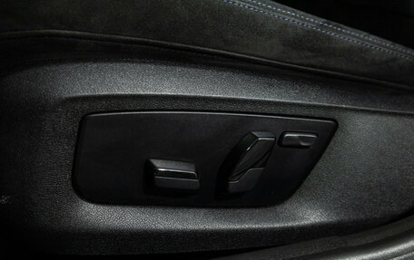 BMW 5 серия, 2018 год, 3 199 700 рублей, 15 фотография