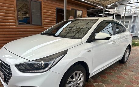 Hyundai Solaris II рестайлинг, 2017 год, 1 500 000 рублей, 4 фотография