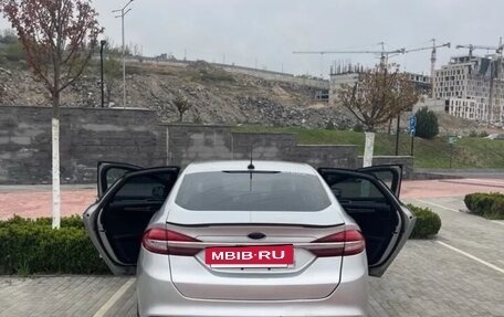 Ford Fusion (North America) II, 2017 год, 950 000 рублей, 3 фотография