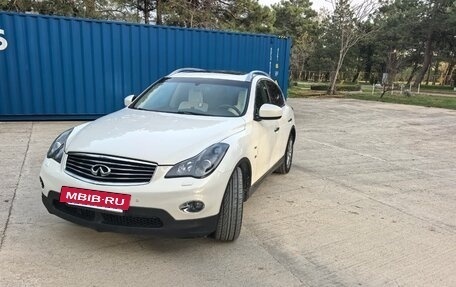 Infiniti QX50 I рестайлинг, 2014 год, 1 600 000 рублей, 3 фотография