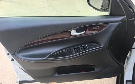 Infiniti QX50 I рестайлинг, 2014 год, 1 600 000 рублей, 14 фотография