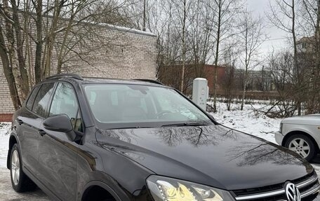 Volkswagen Touareg III, 2011 год, 1 750 000 рублей, 3 фотография