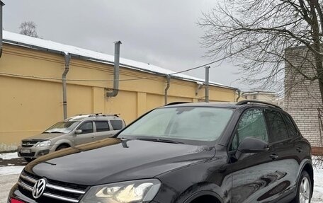 Volkswagen Touareg III, 2011 год, 1 750 000 рублей, 2 фотография