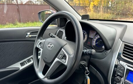 Hyundai Solaris II рестайлинг, 2011 год, 740 000 рублей, 31 фотография