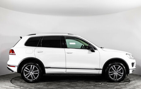 Volkswagen Touareg III, 2017 год, 2 999 000 рублей, 4 фотография