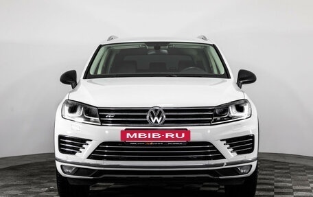 Volkswagen Touareg III, 2017 год, 2 999 000 рублей, 2 фотография