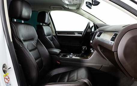 Volkswagen Touareg III, 2017 год, 2 999 000 рублей, 13 фотография