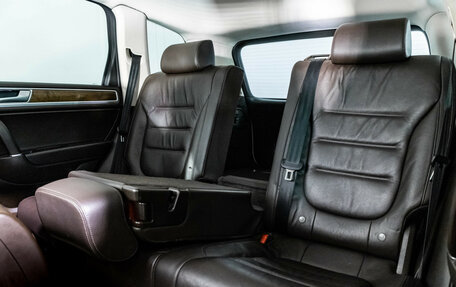 Volkswagen Touareg III, 2017 год, 2 999 000 рублей, 16 фотография