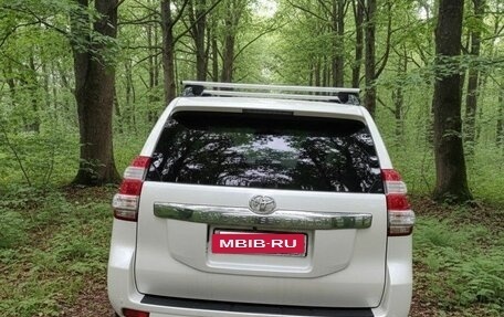 Toyota Land Cruiser Prado 150 рестайлинг 2, 2016 год, 3 329 000 рублей, 5 фотография