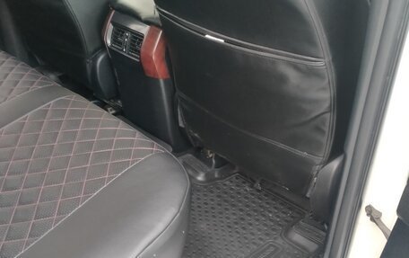 Toyota Land Cruiser Prado 150 рестайлинг 2, 2016 год, 3 329 000 рублей, 10 фотография