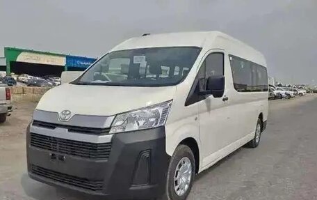 Toyota HiAce H300, 2025 год, 11 990 000 рублей, 1 фотография