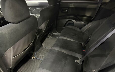 Mitsubishi Outlander III рестайлинг 3, 2008 год, 1 086 000 рублей, 16 фотография