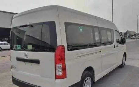 Toyota HiAce H300, 2025 год, 11 990 000 рублей, 4 фотография