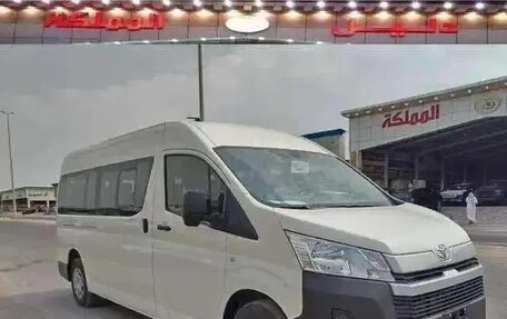 Toyota HiAce H300, 2025 год, 11 990 000 рублей, 2 фотография