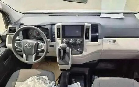 Toyota HiAce H300, 2025 год, 11 990 000 рублей, 6 фотография
