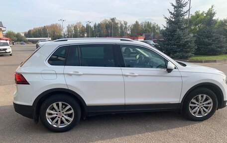 Volkswagen Tiguan II, 2018 год, 2 500 000 рублей, 6 фотография