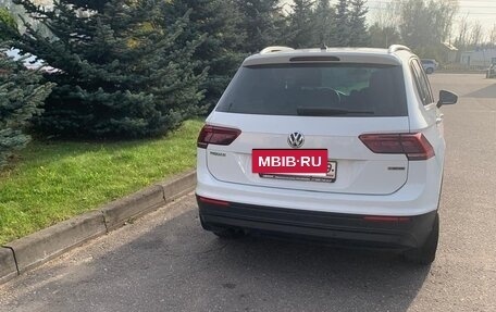 Volkswagen Tiguan II, 2018 год, 2 500 000 рублей, 4 фотография