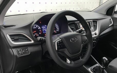 Hyundai Solaris II рестайлинг, 2017 год, 1 115 000 рублей, 15 фотография