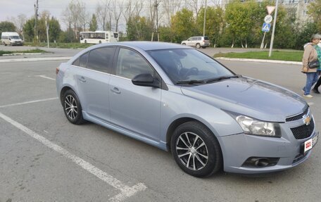 Chevrolet Cruze II, 2011 год, 830 000 рублей, 2 фотография