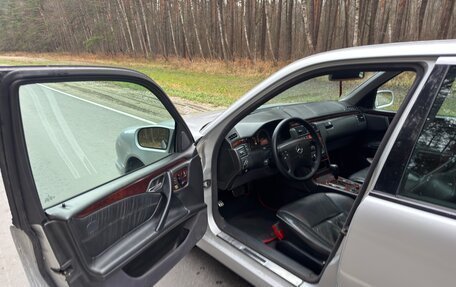 Mercedes-Benz E-Класс, 2001 год, 650 000 рублей, 13 фотография