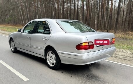 Mercedes-Benz E-Класс, 2001 год, 650 000 рублей, 3 фотография