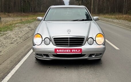 Mercedes-Benz E-Класс, 2001 год, 650 000 рублей, 8 фотография
