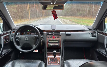 Mercedes-Benz E-Класс, 2001 год, 650 000 рублей, 17 фотография