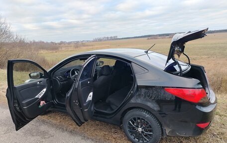 Hyundai Solaris II рестайлинг, 2014 год, 900 000 рублей, 3 фотография