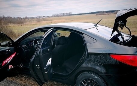 Hyundai Solaris II рестайлинг, 2014 год, 900 000 рублей, 5 фотография