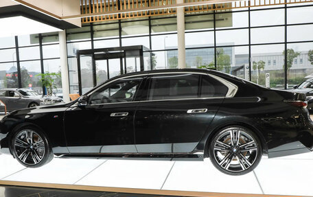 BMW 7 серия, 2023 год, 16 930 200 рублей, 27 фотография