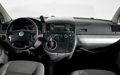 Volkswagen Multivan T5, 2004 год, 1 099 000 рублей, 15 фотография