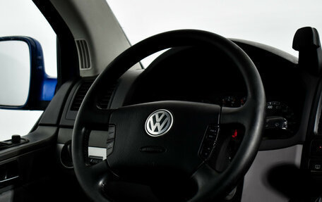 Volkswagen Multivan T5, 2004 год, 1 099 000 рублей, 16 фотография